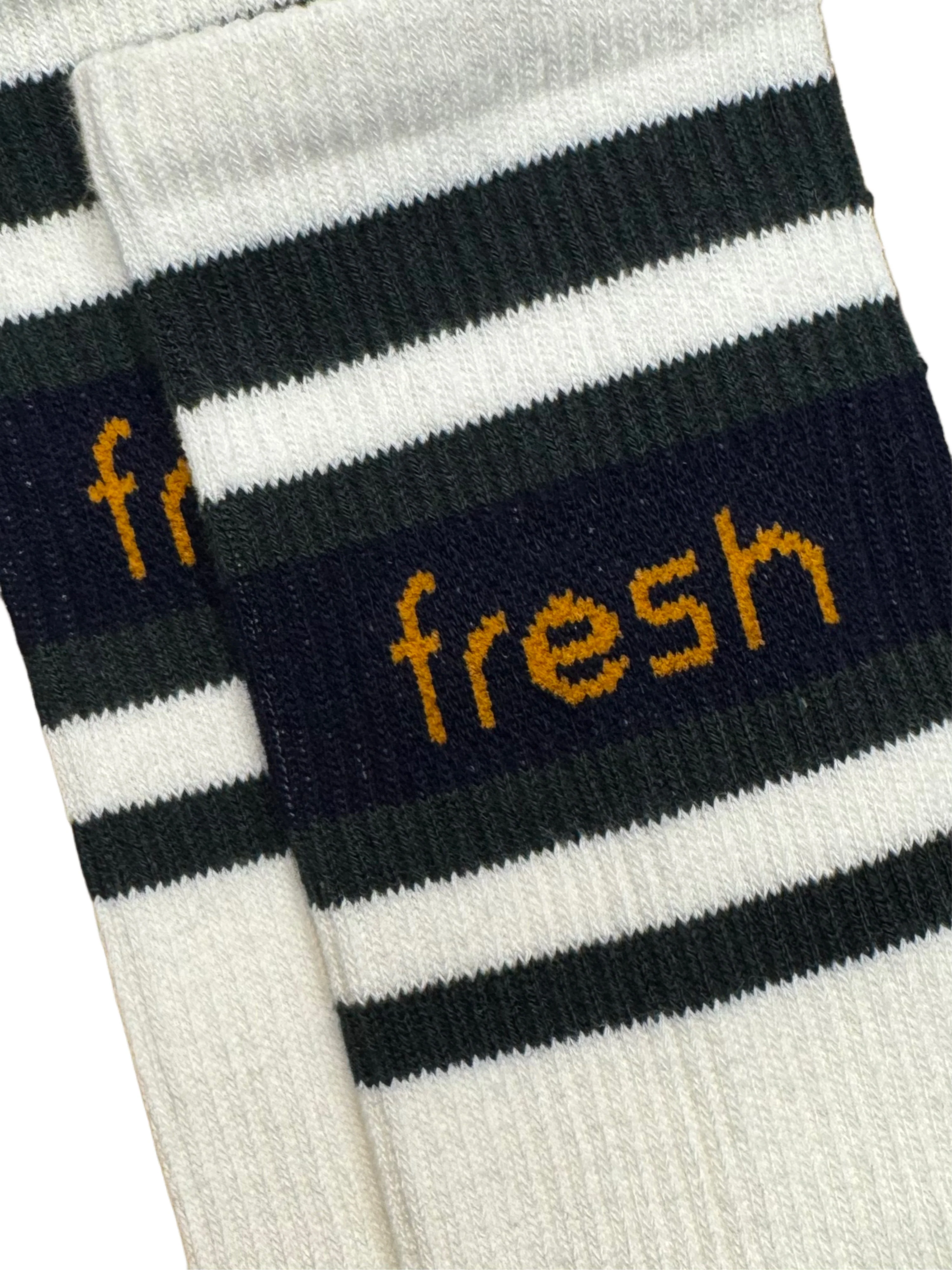 FRESH Cardigan Lovers Cotton Mid-Calf Lenght Socks in White Navy